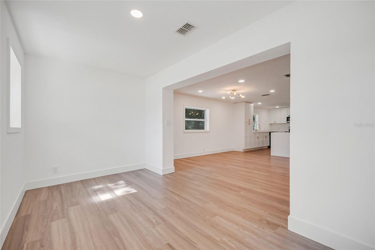 842 Dennis Avenue, Orlando, FL 32807 Photo