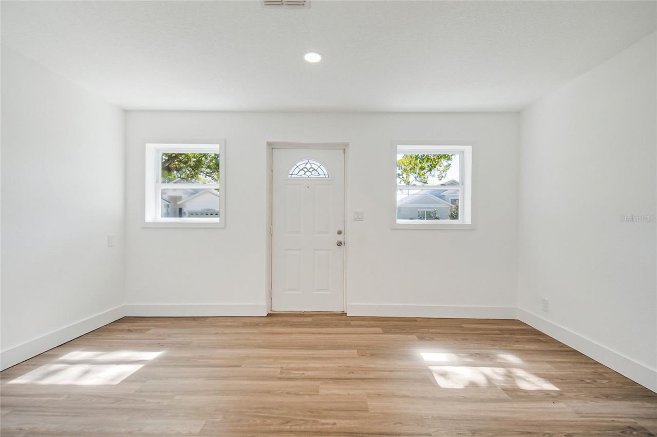 842 Dennis Avenue, Orlando, FL 32807 Photo