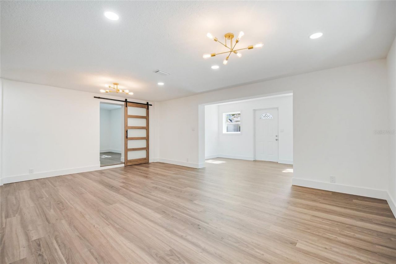 842 Dennis Avenue, Orlando, FL 32807 Photo