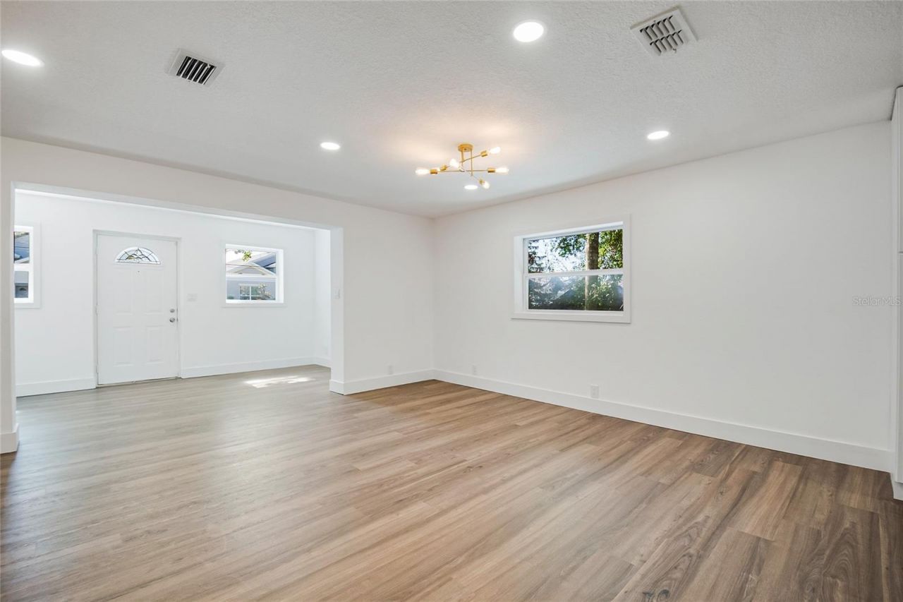 842 Dennis Avenue, Orlando, FL 32807 Photo