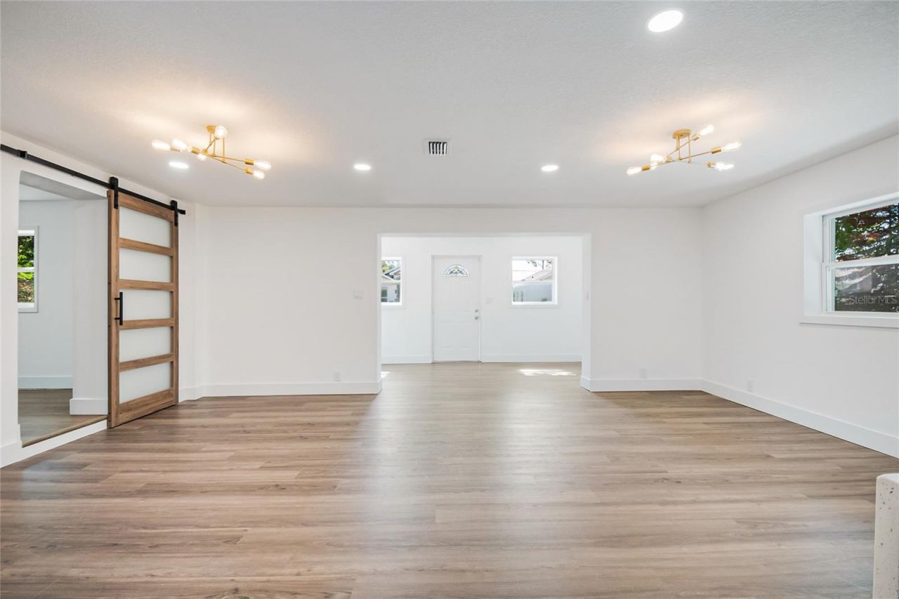 842 Dennis Avenue, Orlando, FL 32807 Photo