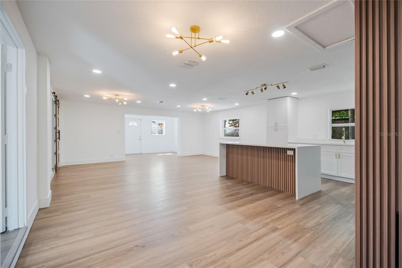 842 Dennis Avenue, Orlando, FL 32807 Photo