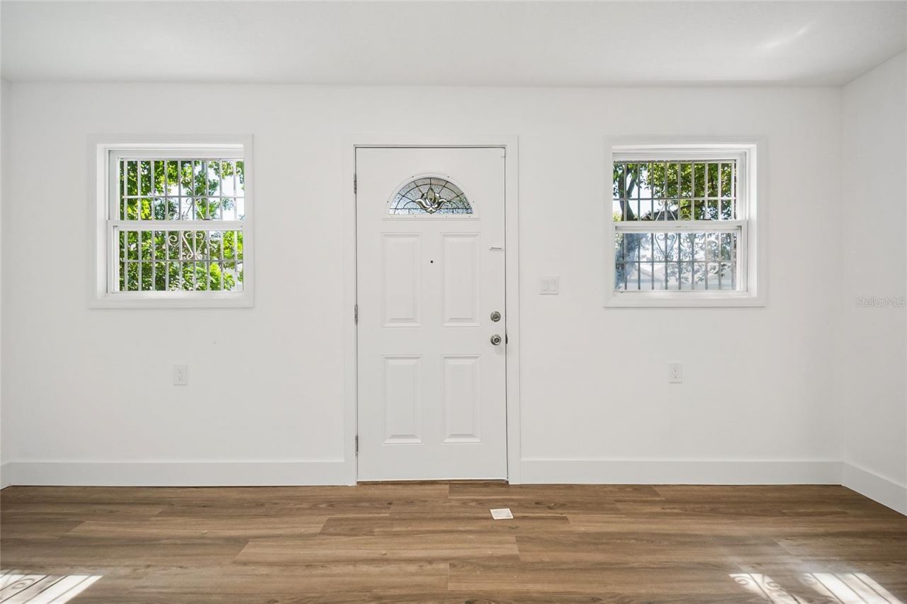 842 Dennis Avenue, Orlando, FL 32807 Photo