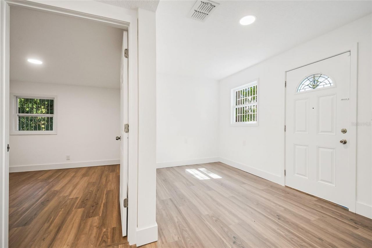 842 Dennis Avenue, Orlando, FL 32807 Photo