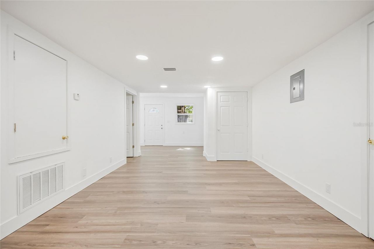 842 Dennis Avenue, Orlando, FL 32807 Photo