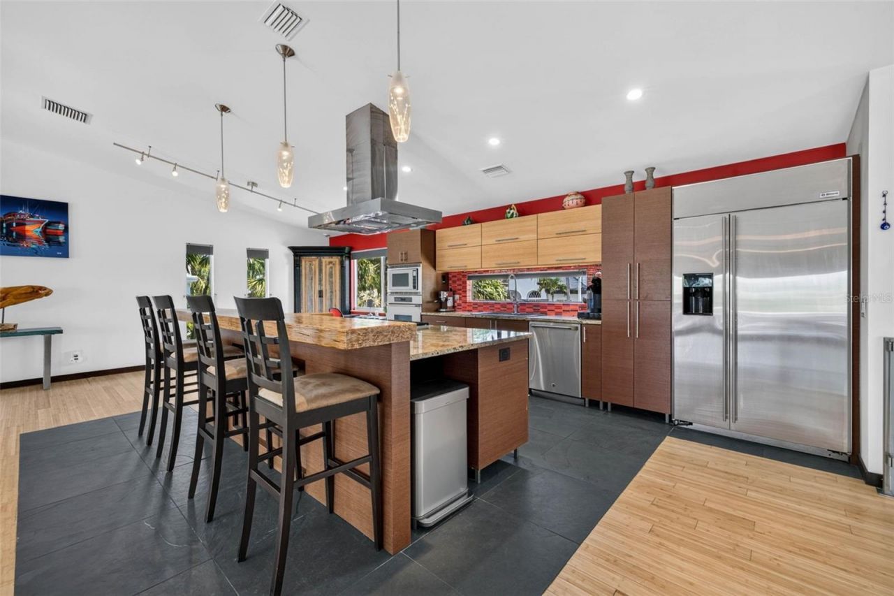 113 7th Street E, Saint Petersburg, FL 33715 Photo