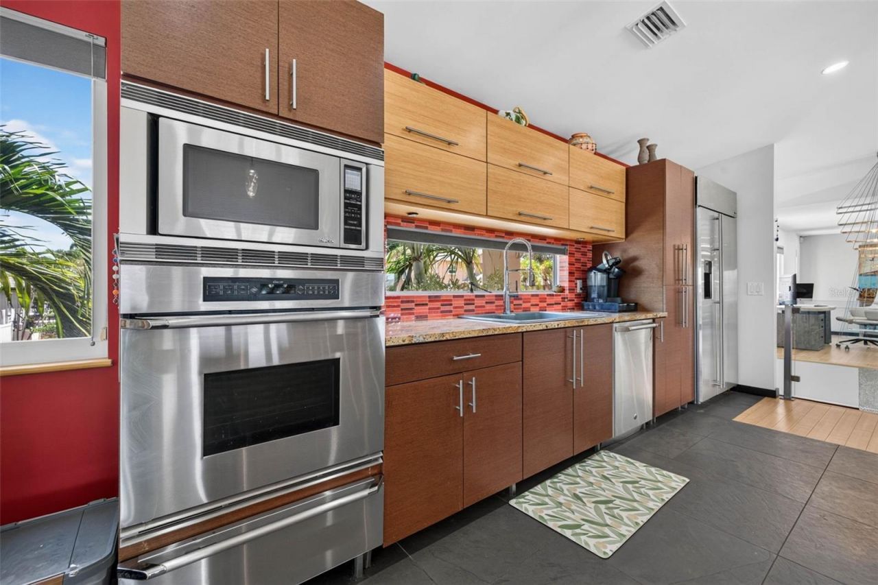 113 7th Street E, Saint Petersburg, FL 33715 Photo