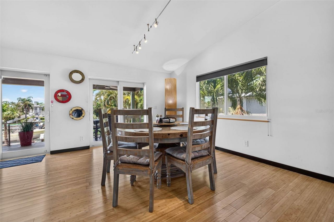 113 7th Street E, Saint Petersburg, FL 33715 Photo