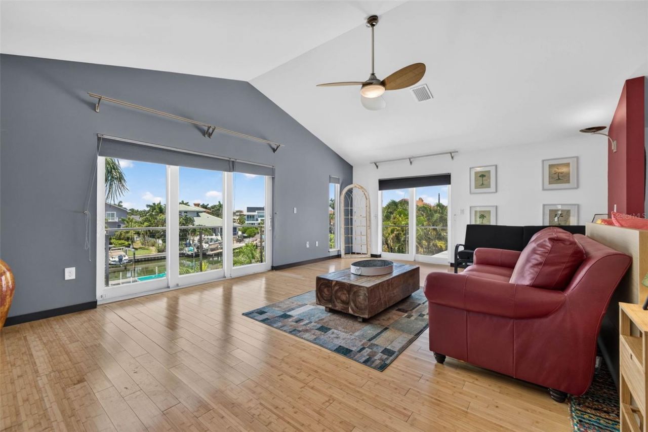 113 7th Street E, Saint Petersburg, FL 33715 Photo