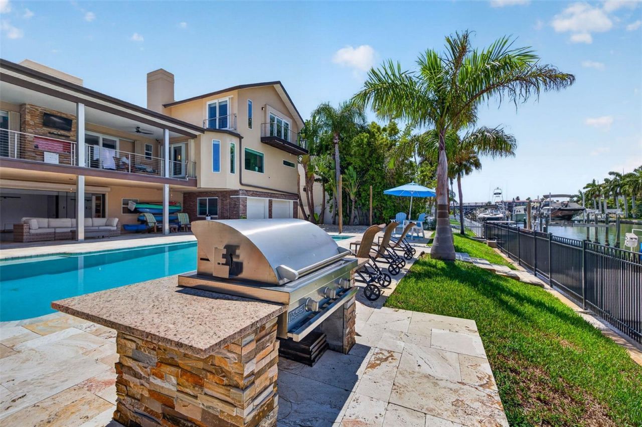113 7th Street E, Saint Petersburg, FL 33715 Photo