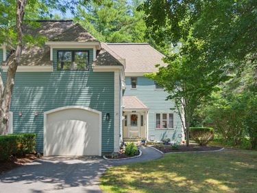 25 Clearwater Drive, Dover, NH 03820
