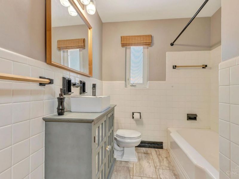 6465 Honeysuckle Drive, Cincinnati, OH 45230 Photo 17