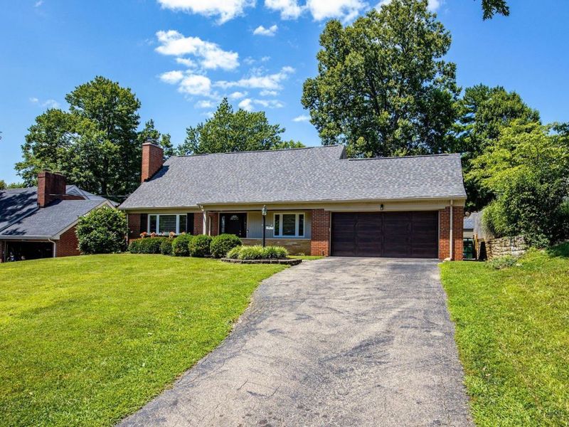 6465 Honeysuckle Drive, Cincinnati, OH 45230 Photo 3