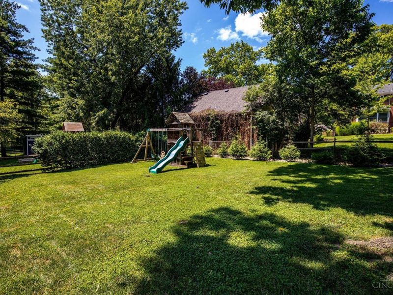 6465 Honeysuckle Drive, Cincinnati, OH 45230 Photo 36