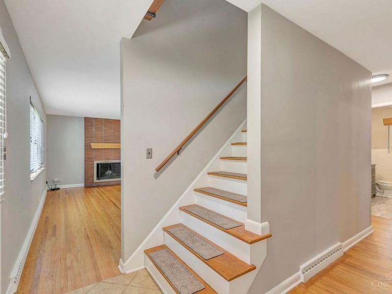 6465 Honeysuckle Drive, Cincinnati, OH 45230 Photo 6