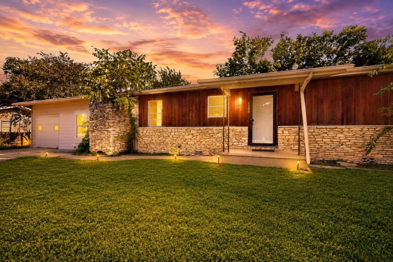1100 Neans Dr , Austin, TX 78758 Main Photo