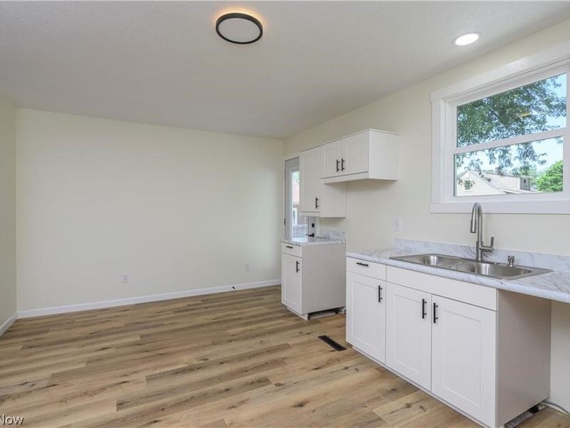 519 W Fike Avenue , Orrville, OH 44667 Photo 10