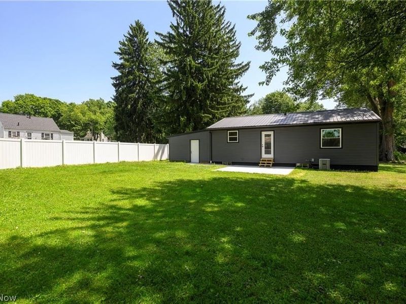 519 W Fike Avenue , Orrville, OH 44667 Photo 4