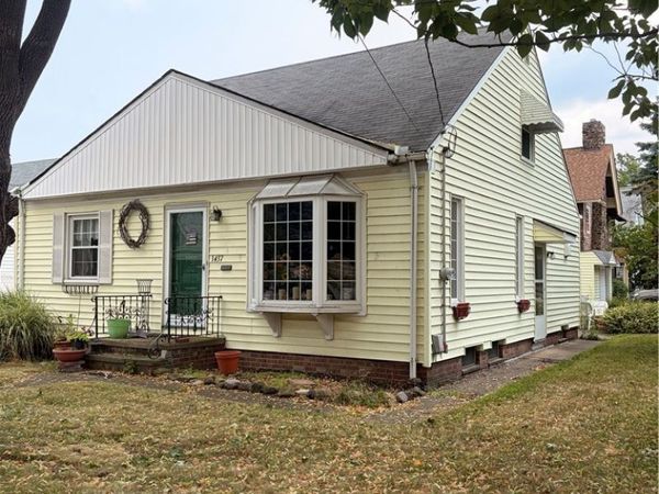 1437 Elbur Avenue, Lakewood, OH 44107