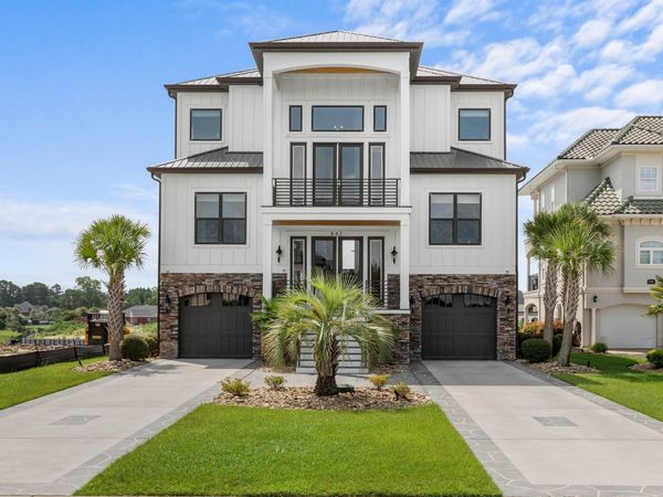 842 Waterton Ave. , Myrtle Beach, SC 29579