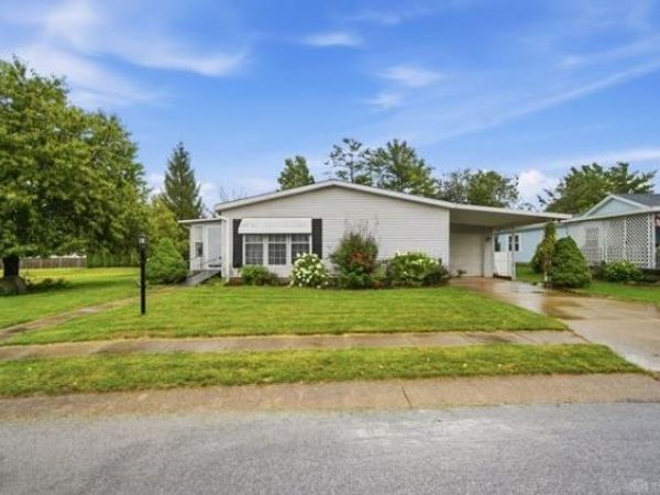 141 South Point Drive, Fairborn, OH 45324
