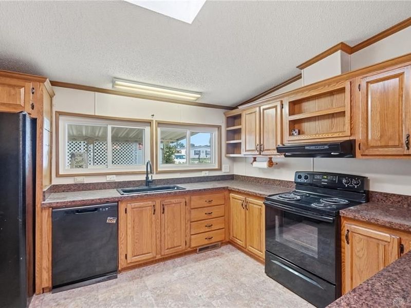 141 South Point Drive, Fairborn, OH 45324 Photo 18