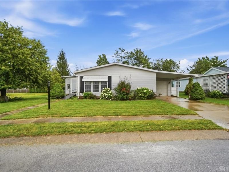 141 South Point Drive, Fairborn, OH 45324 Photo 2