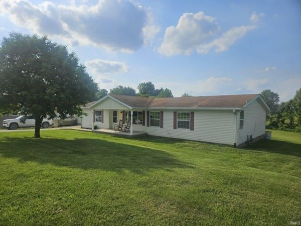 762 Rolling Hills Estates Road, Washington, IN 47501