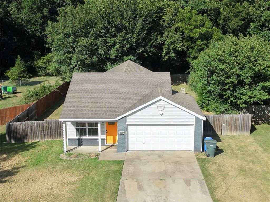 1852 N Pine Cone Drive, Fayetteville, AR 72704 Main Photo
