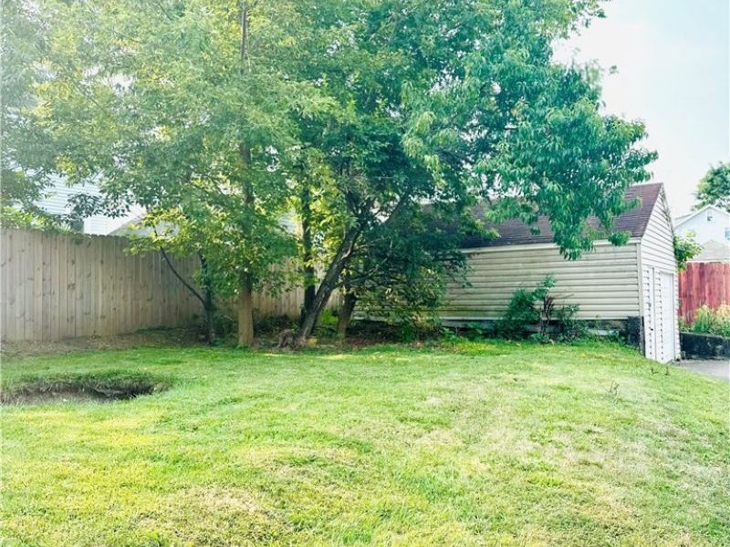 802 Sherlock Place NE, Canton, OH 44714 Photo 16