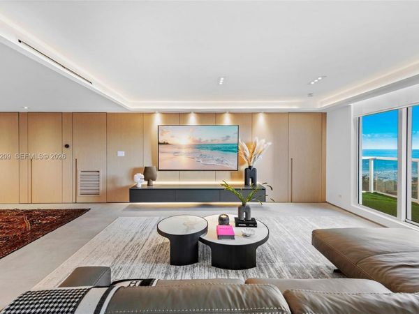 2301 Collins Ave , Unit 1004, Miami Beach, FL 33139