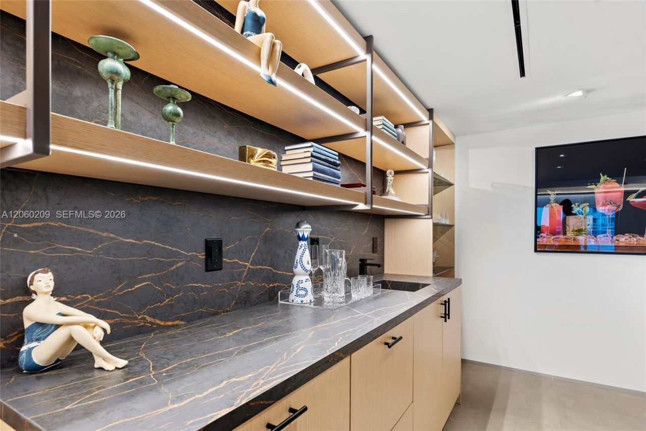 2301 Collins Ave , Unit 1004, Miami Beach, FL 33139 Photo