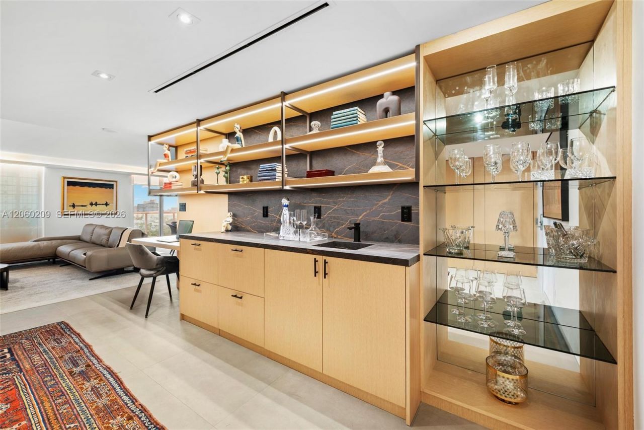 2301 Collins Ave , Unit 1004, Miami Beach, FL 33139 Photo