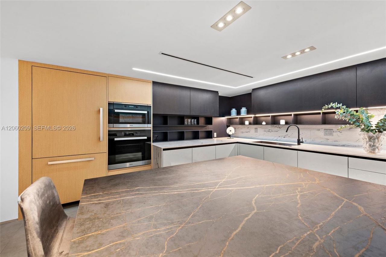 2301 Collins Ave , Unit 1004, Miami Beach, FL 33139 Photo