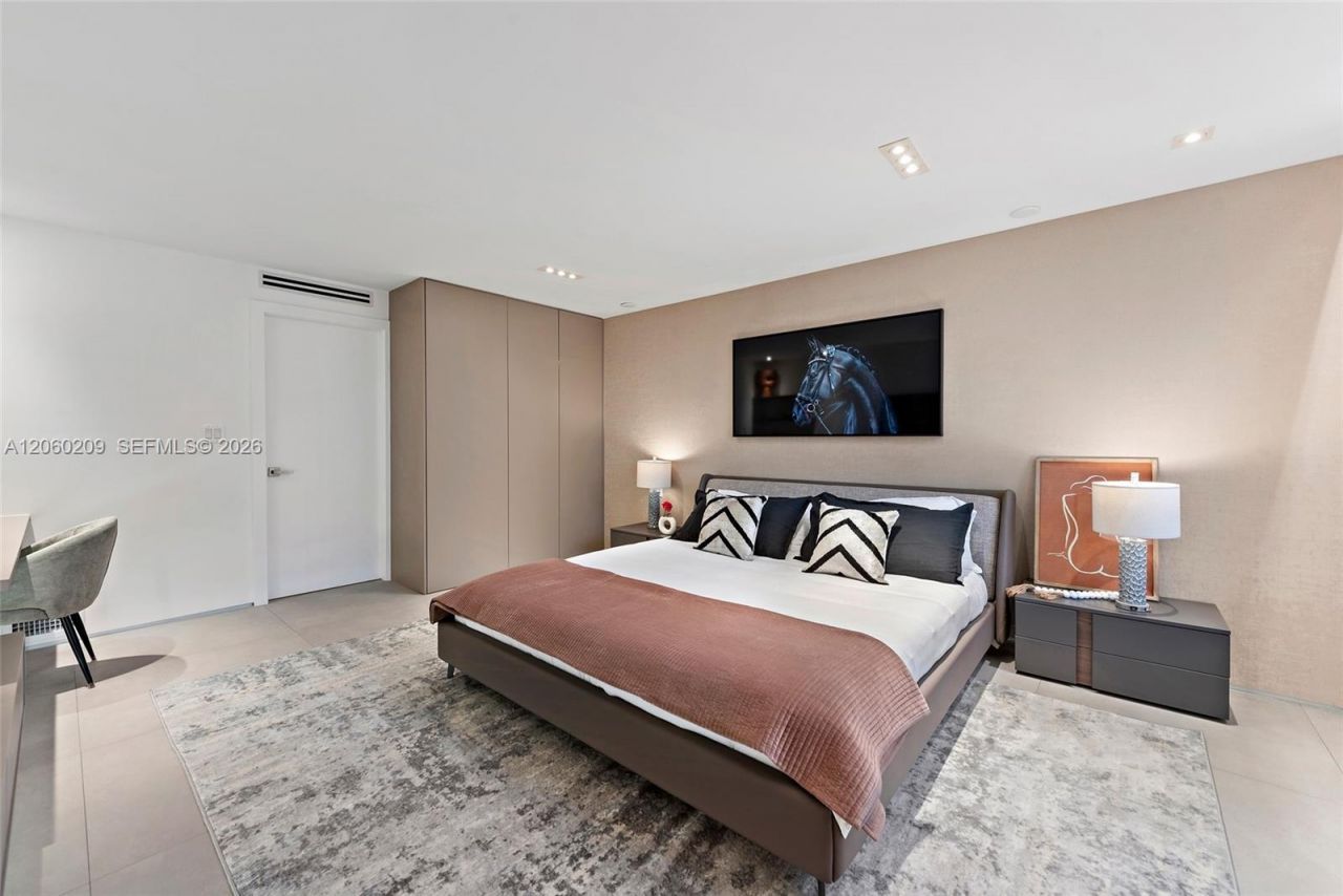 2301 Collins Ave , Unit 1004, Miami Beach, FL 33139 Photo