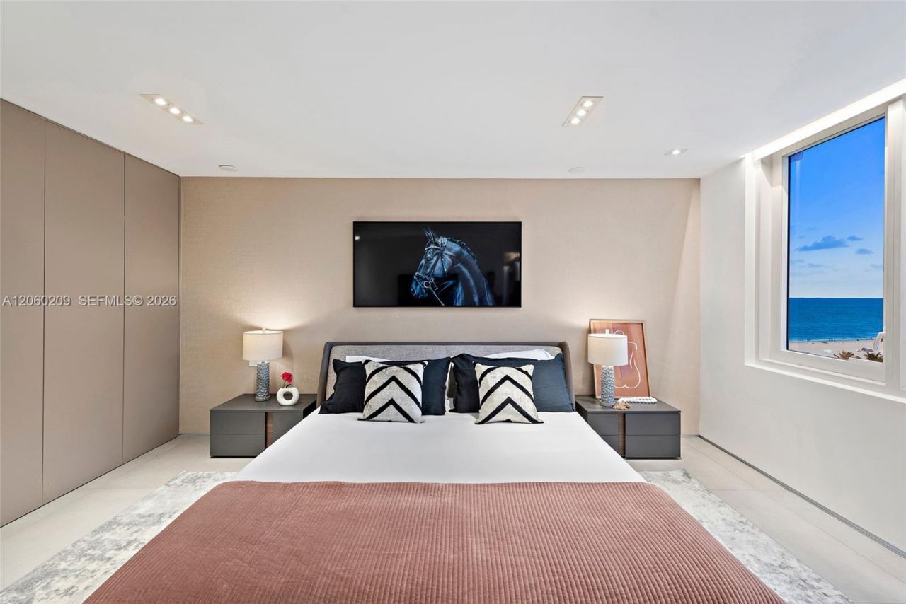 2301 Collins Ave , Unit 1004, Miami Beach, FL 33139 Photo