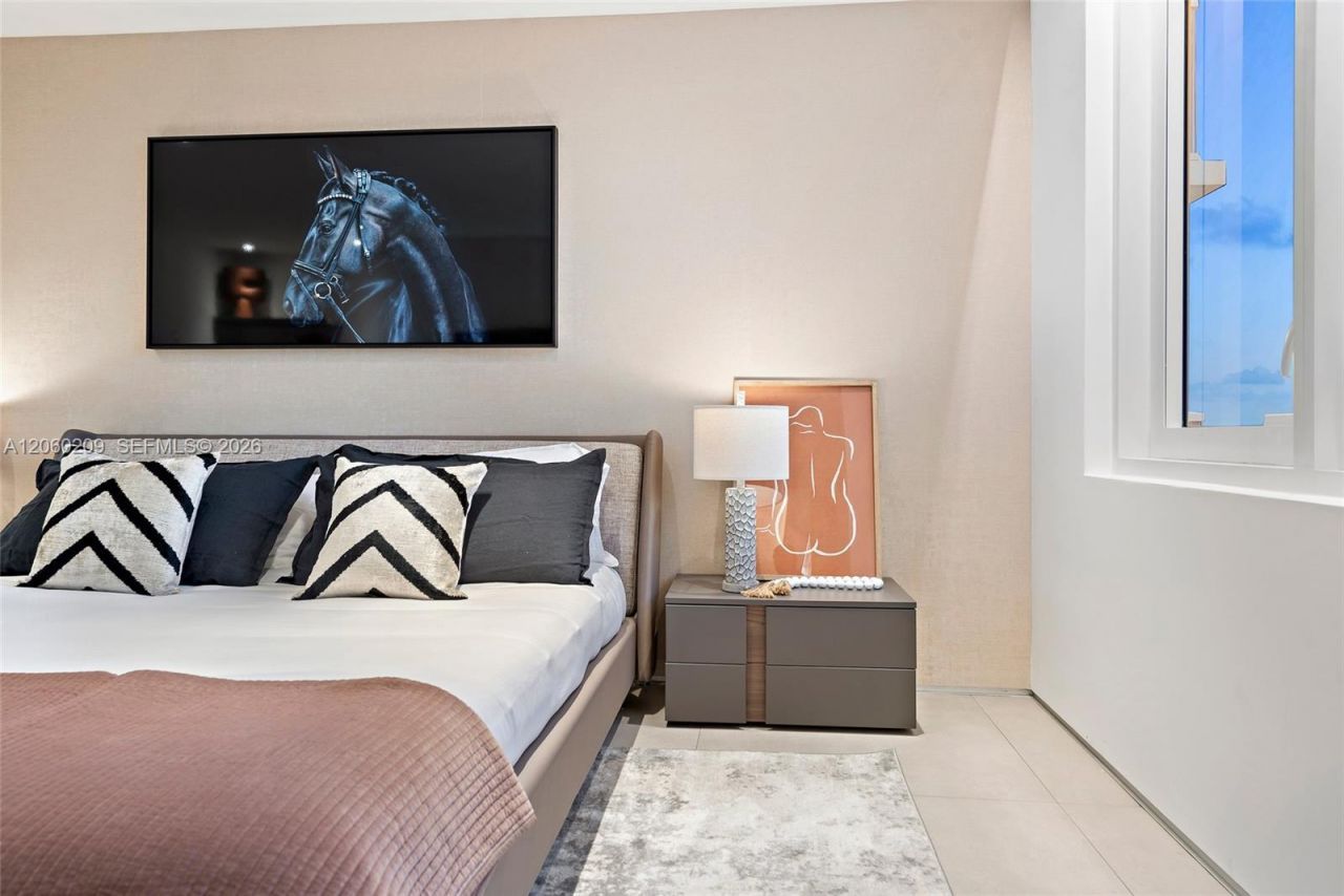 2301 Collins Ave , Unit 1004, Miami Beach, FL 33139 Photo