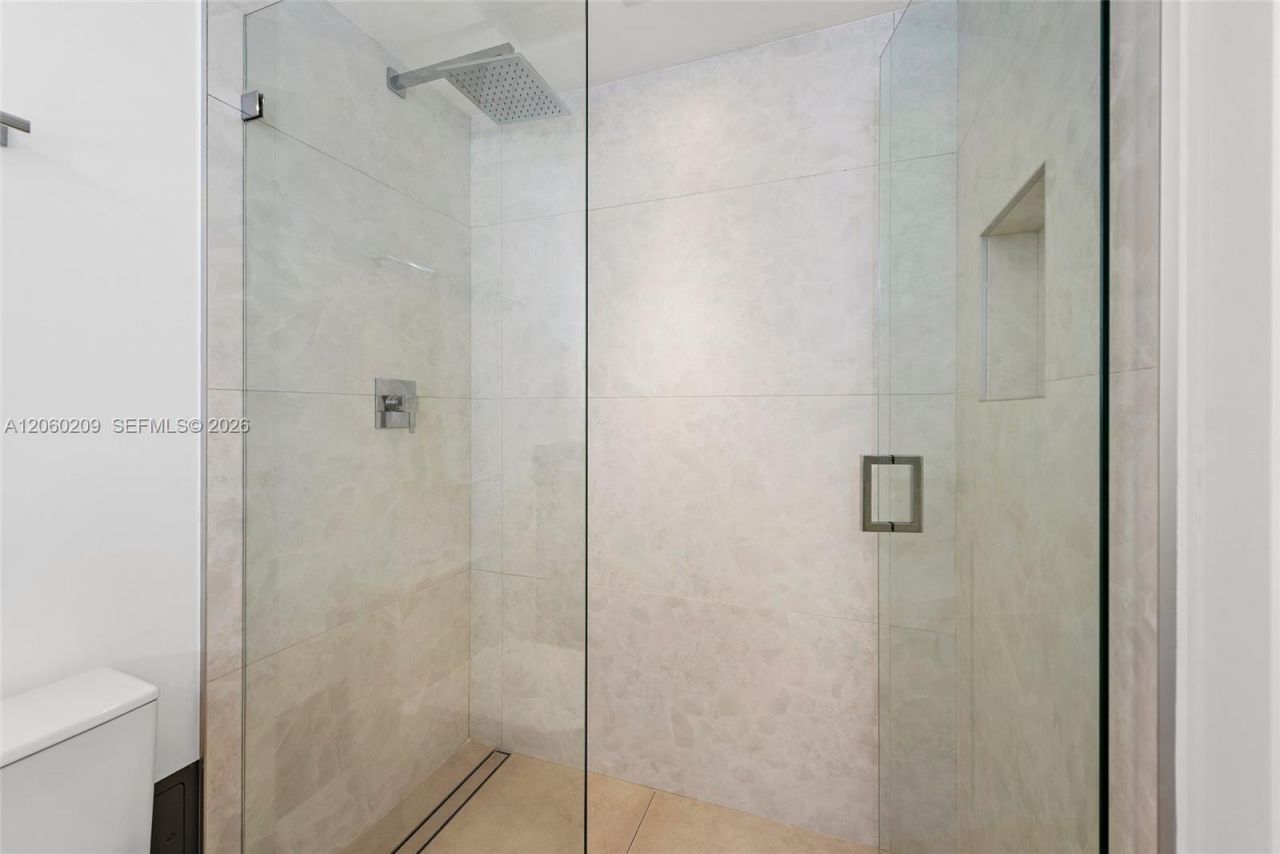 2301 Collins Ave , Unit 1004, Miami Beach, FL 33139 Photo