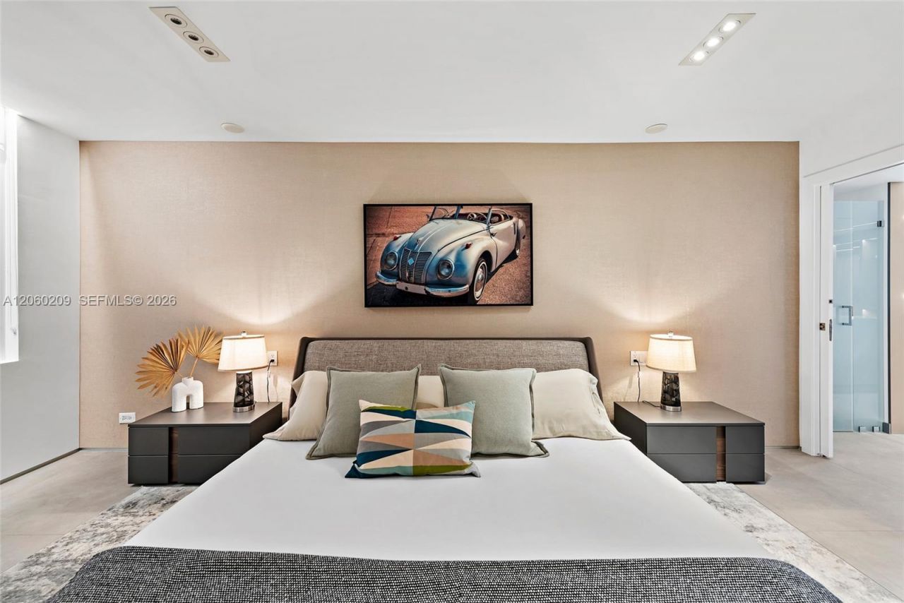 2301 Collins Ave , Unit 1004, Miami Beach, FL 33139 Photo