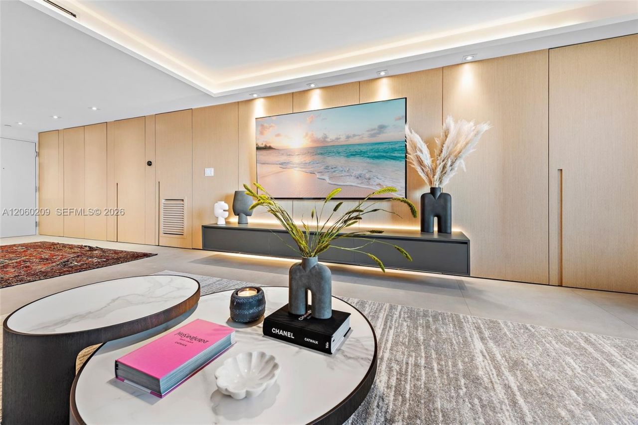 2301 Collins Ave , Unit 1004, Miami Beach, FL 33139 Photo