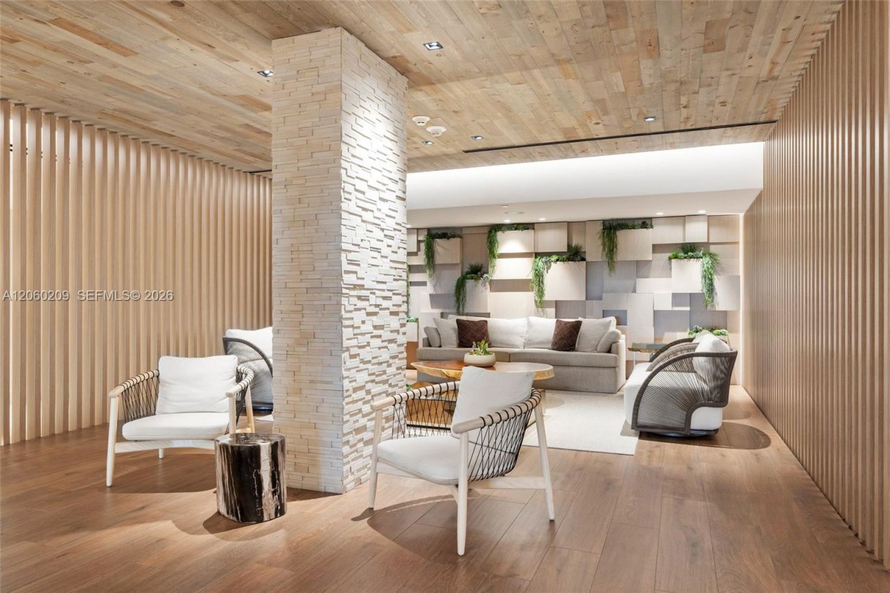 2301 Collins Ave , Unit 1004, Miami Beach, FL 33139 Photo