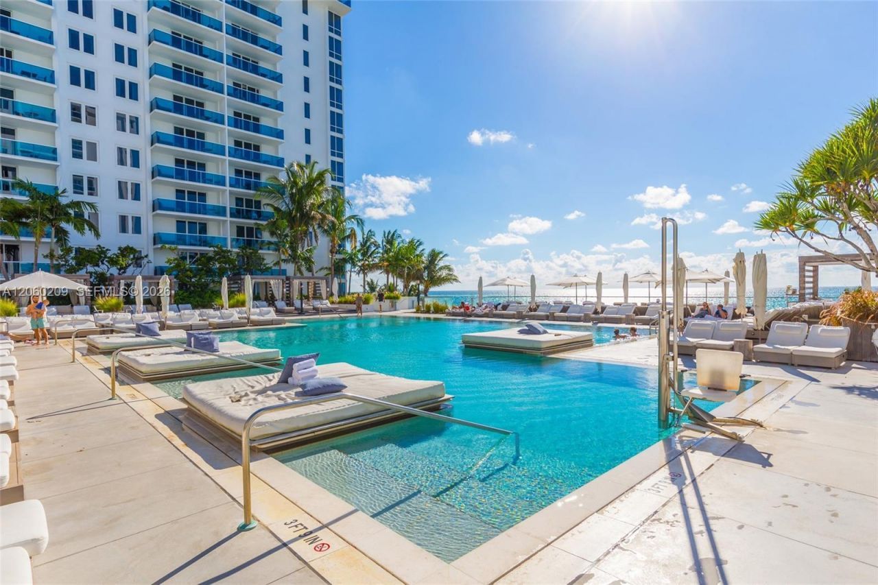 2301 Collins Ave , Unit 1004, Miami Beach, FL 33139 Photo