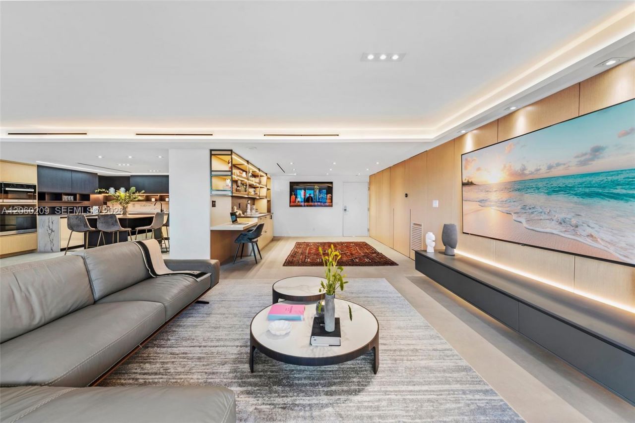 2301 Collins Ave , Unit 1004, Miami Beach, FL 33139 Photo