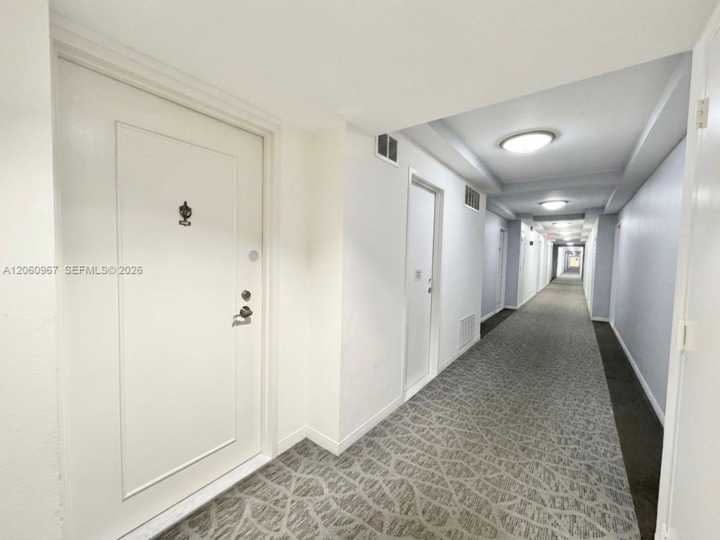 800 West Ave, Unit 632, Miami Beach, FL 33139 Photo