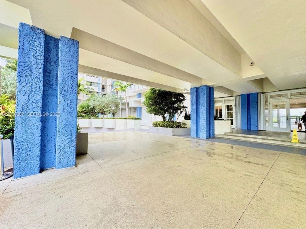 800 West Ave, Unit 632, Miami Beach, FL 33139 Photo