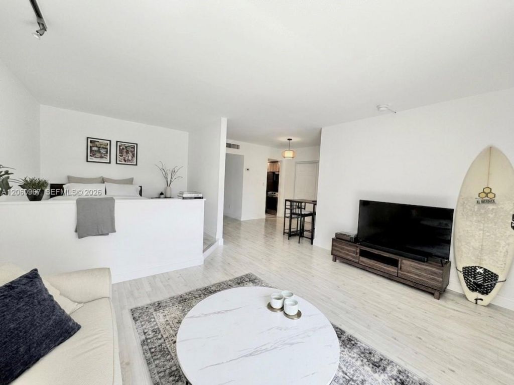800 West Ave, Unit 632, Miami Beach, FL 33139 Photo