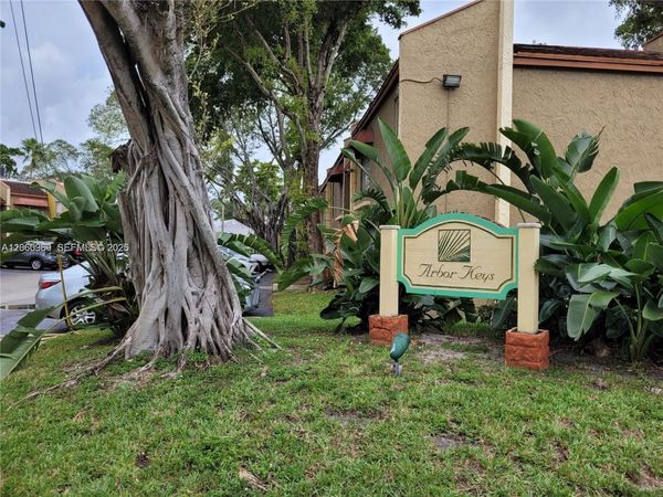 4455 Treehouse Ln , Unit A, Tamarac, FL 33319