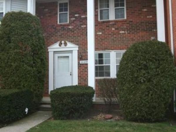 24439 Olde Orchard Street , Novi, MI 48375