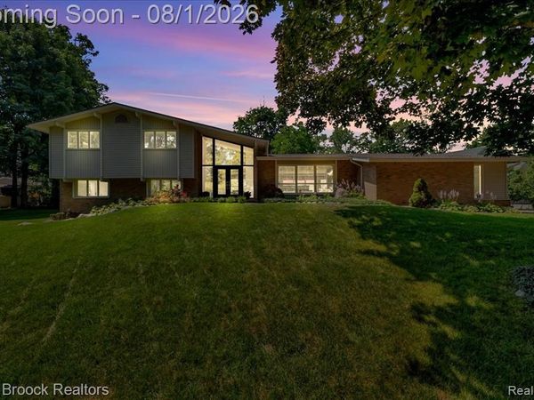 2564 Charel Court , West Bloomfield Twp, MI 48324