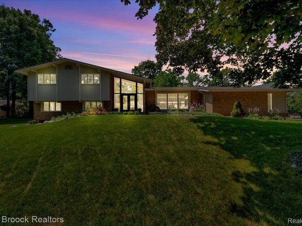 2564 Charel Court, West Bloomfield Township, Mi 48324